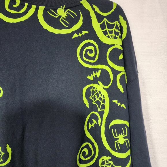 Beetlejuice graphic sweatshirt women's Medium - Picture 5 of 6